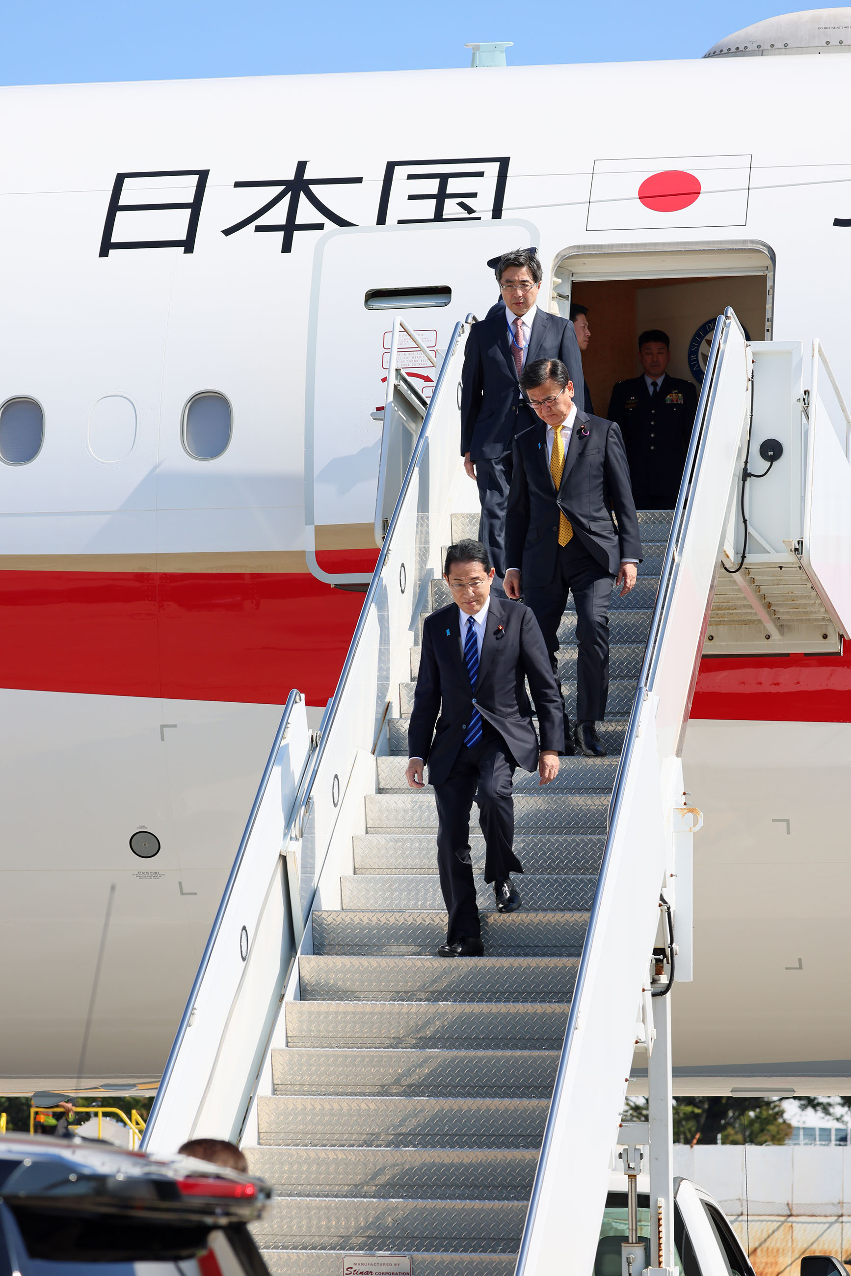 Prime Minister Kishida arriving in the United States (2)