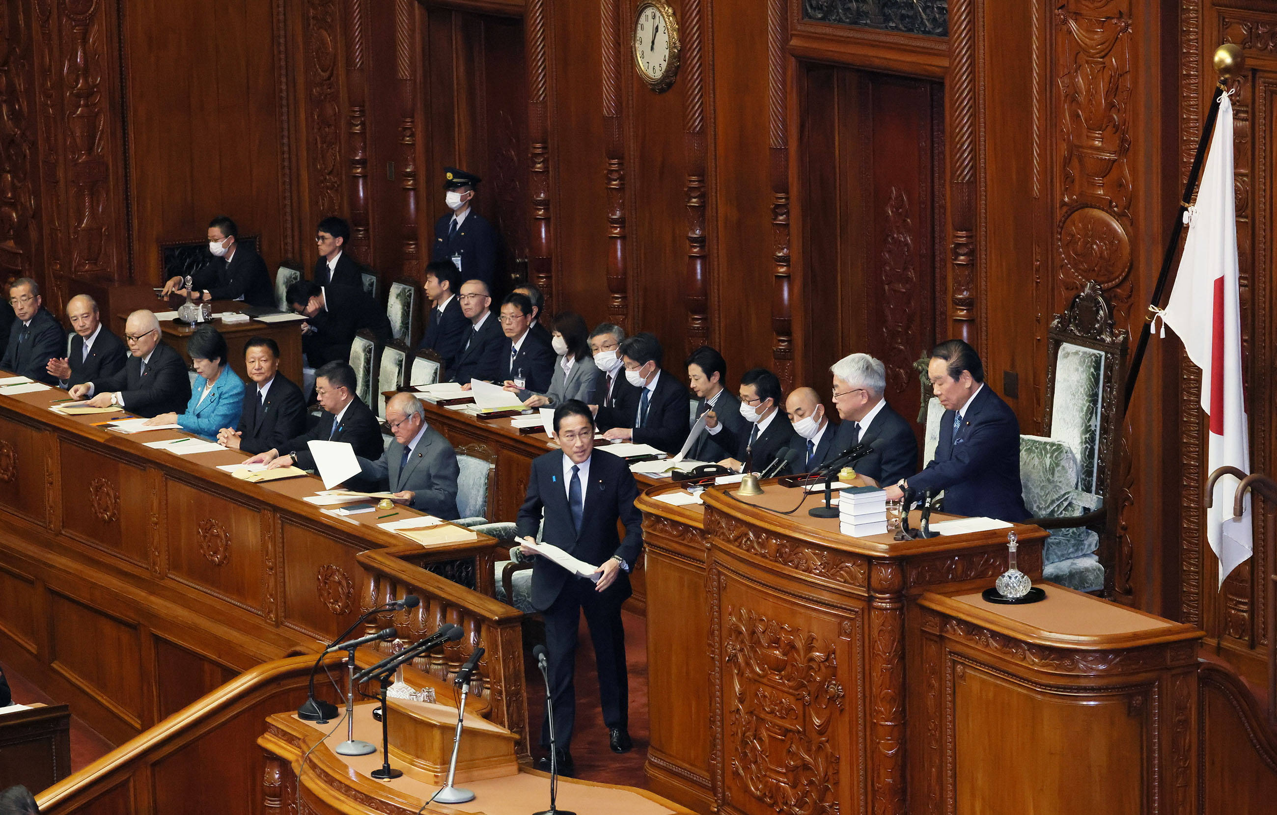 Prime Minister Kishida delivering a policy speech during the plenary session of the House of Representatives (2)