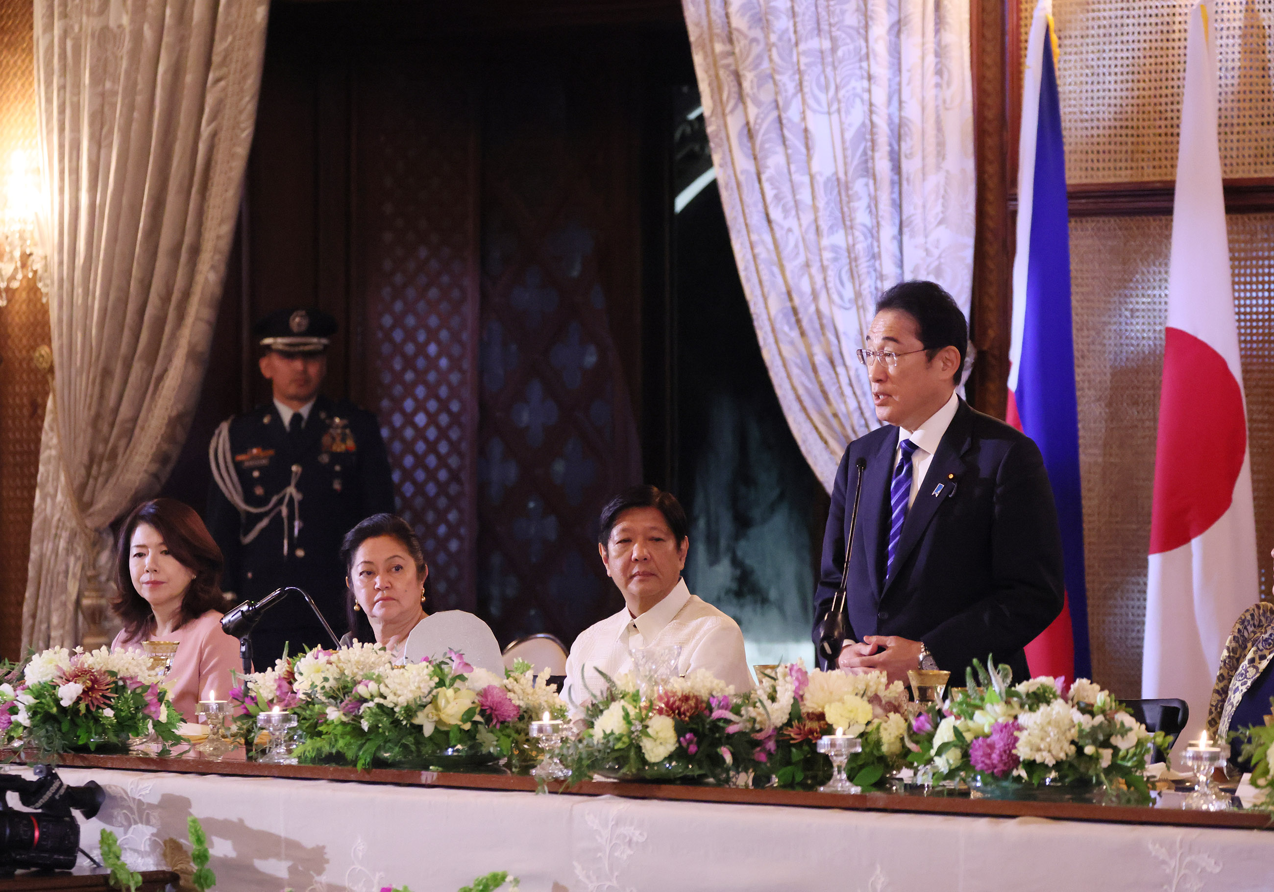 Banquet hosted by President Marcos (2)