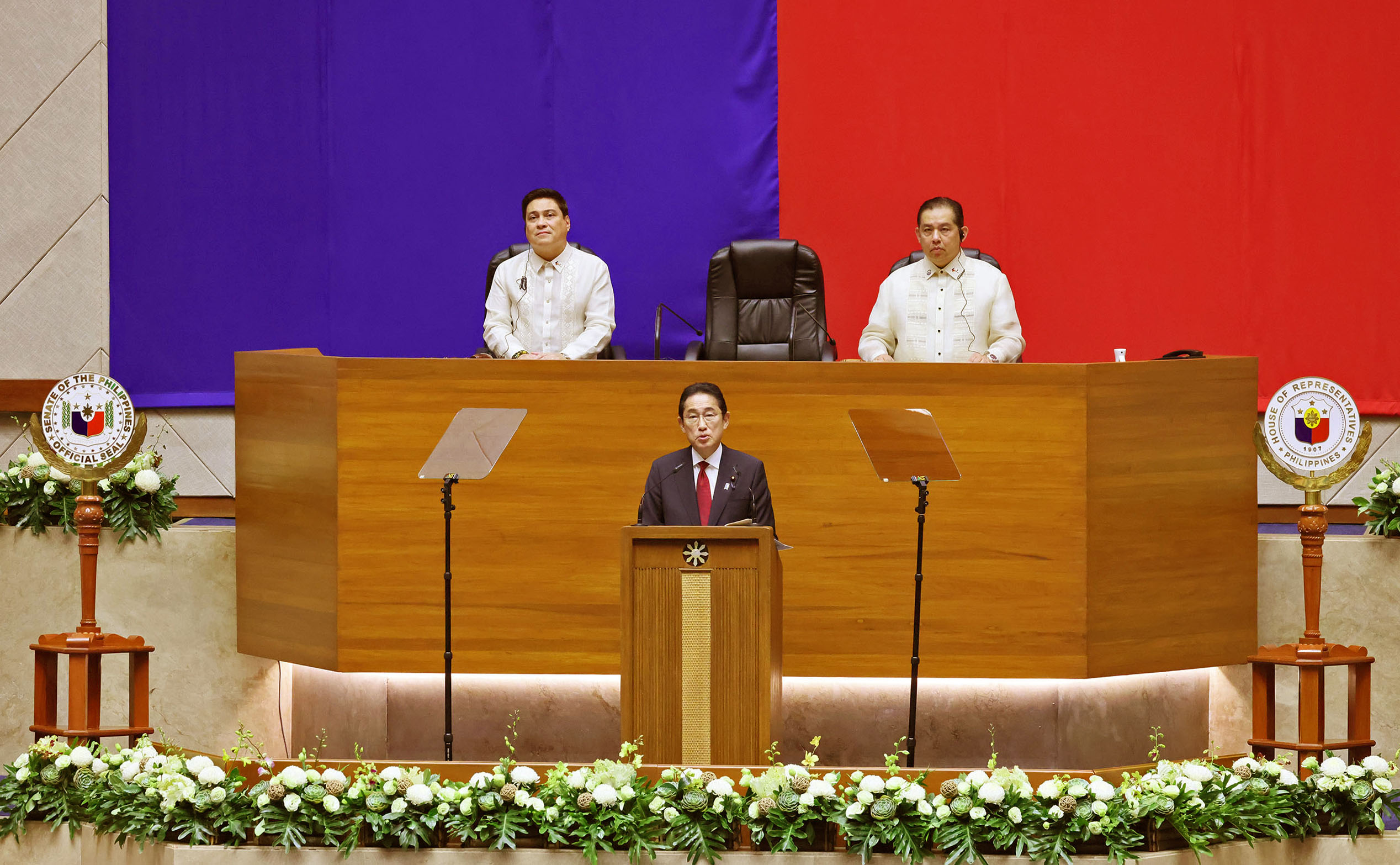 Prime Minister Kishida delivering a policy speech at the Joint Session of the Philippine Senate and House of Representatives (3)