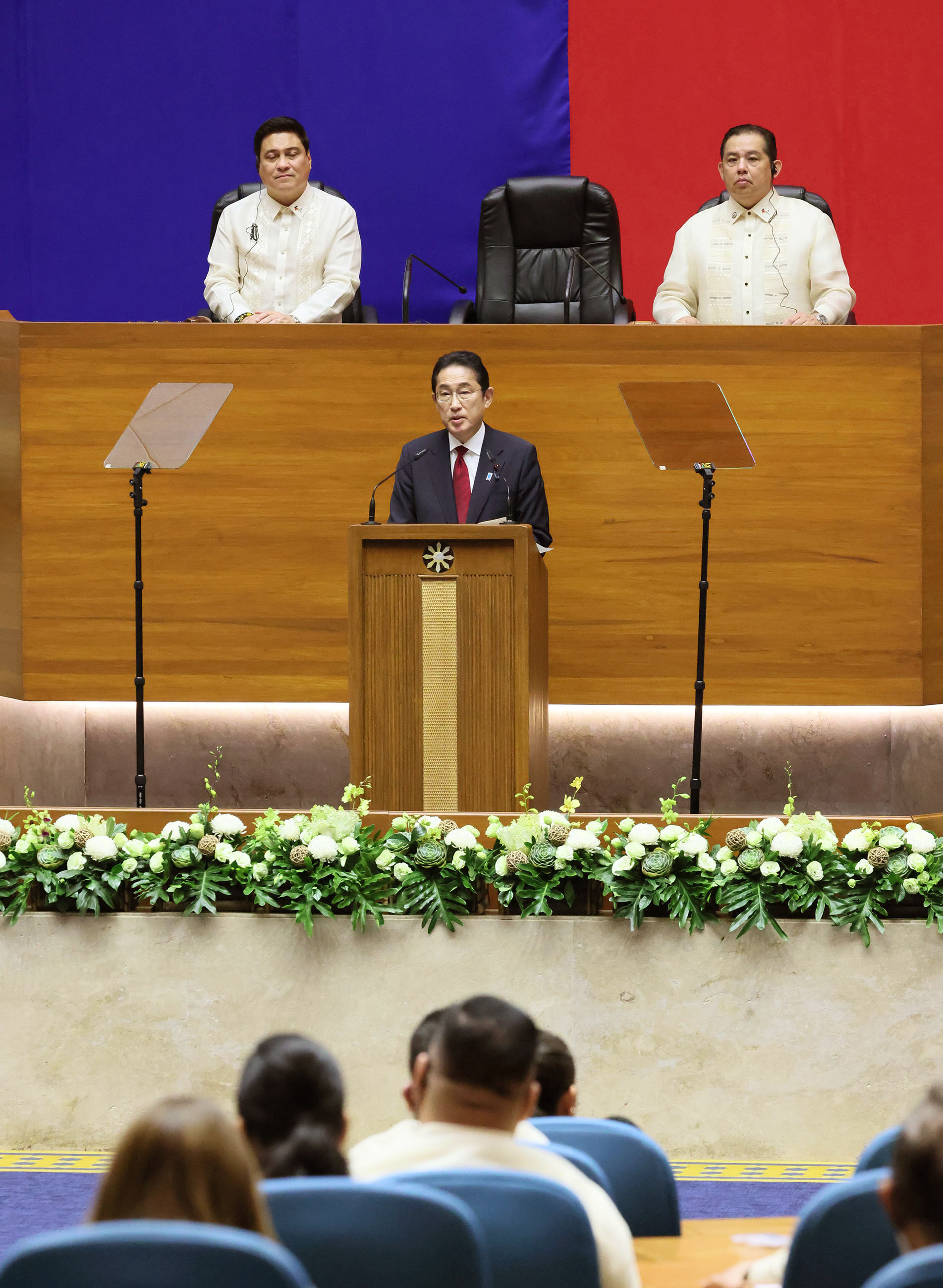 Prime Minister Kishida delivering a policy speech at the Joint Session of the Philippine Senate and House of Representatives (4)