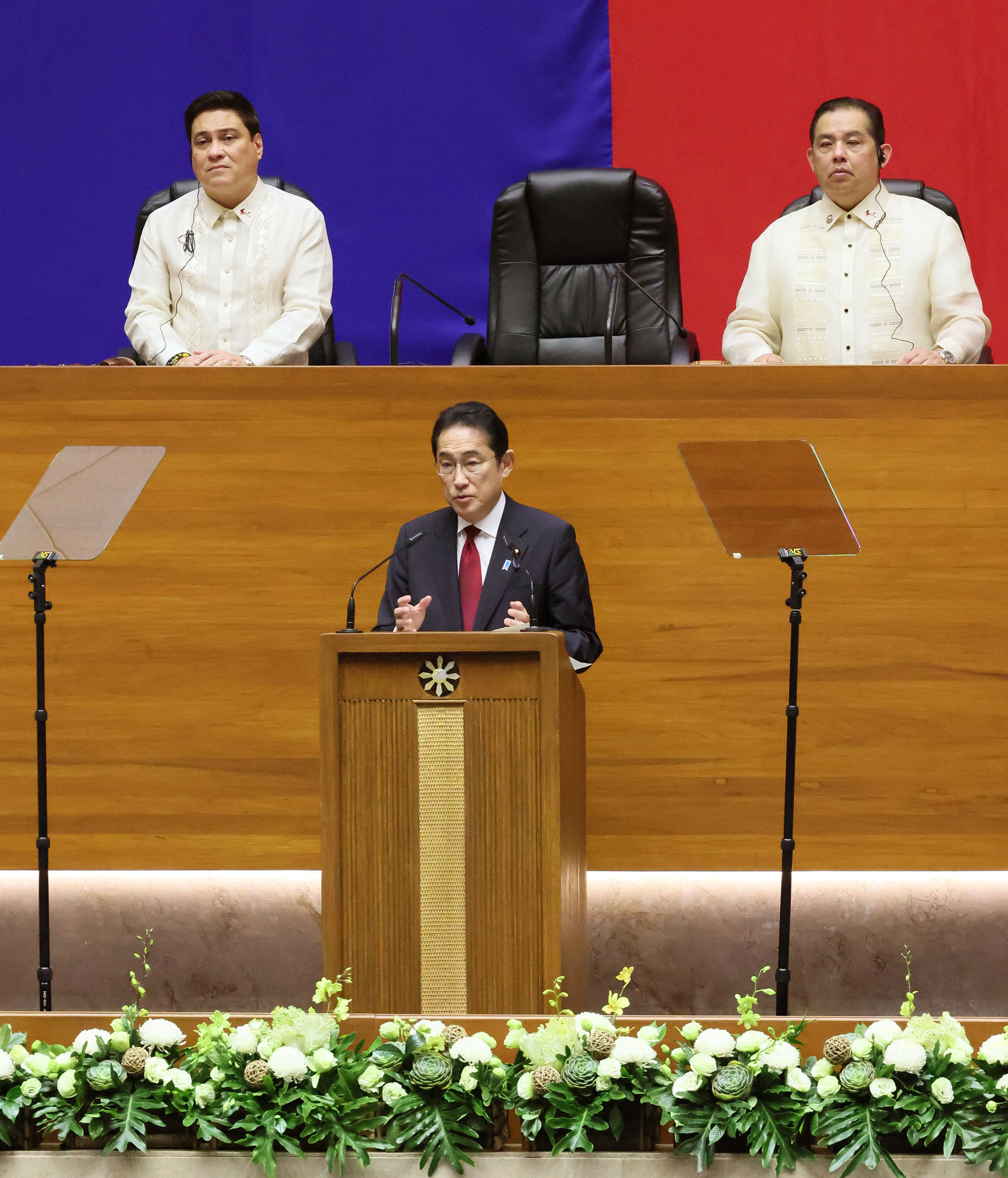 Prime Minister Kishida delivering a policy speech at the Joint Session of the Philippine Senate and House of Representatives (5)