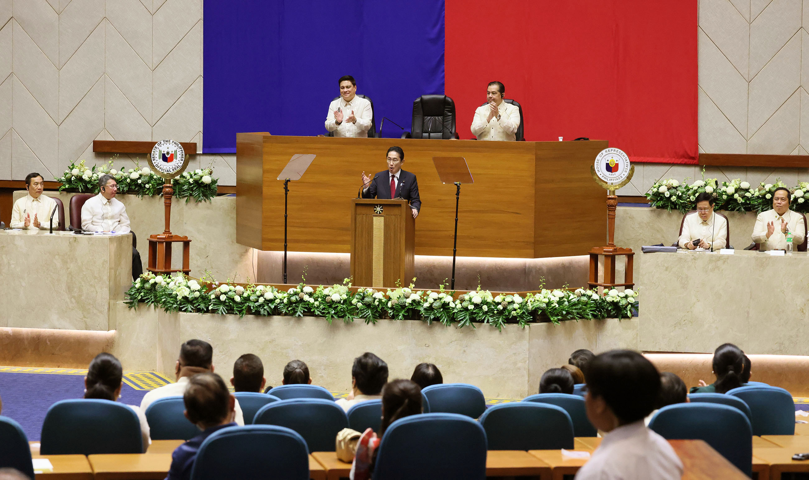 Prime Minister Kishida delivering a policy speech at the Joint Session of the Philippine Senate and House of Representatives (7)