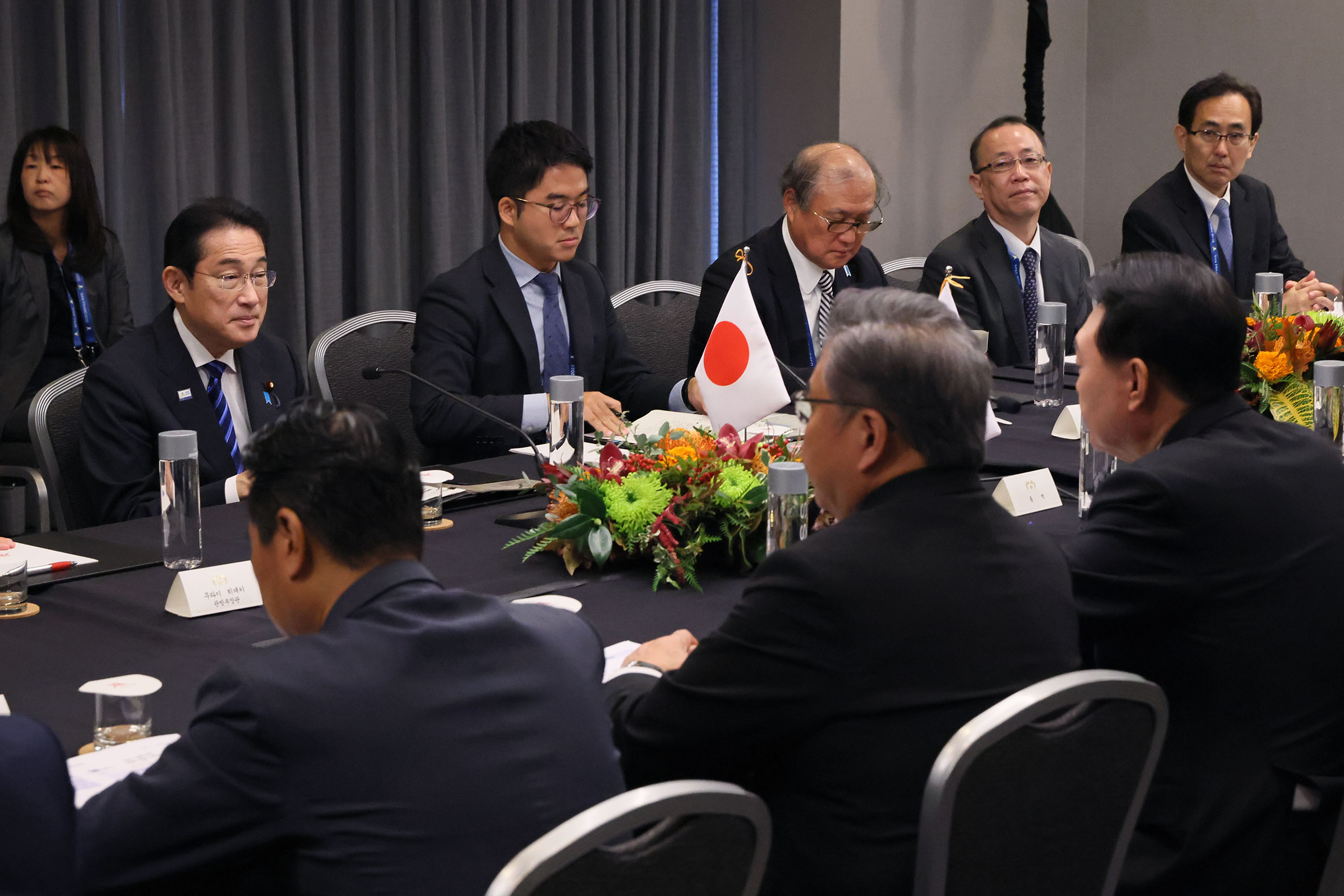 Japan-ROK Summit Meeting (4)