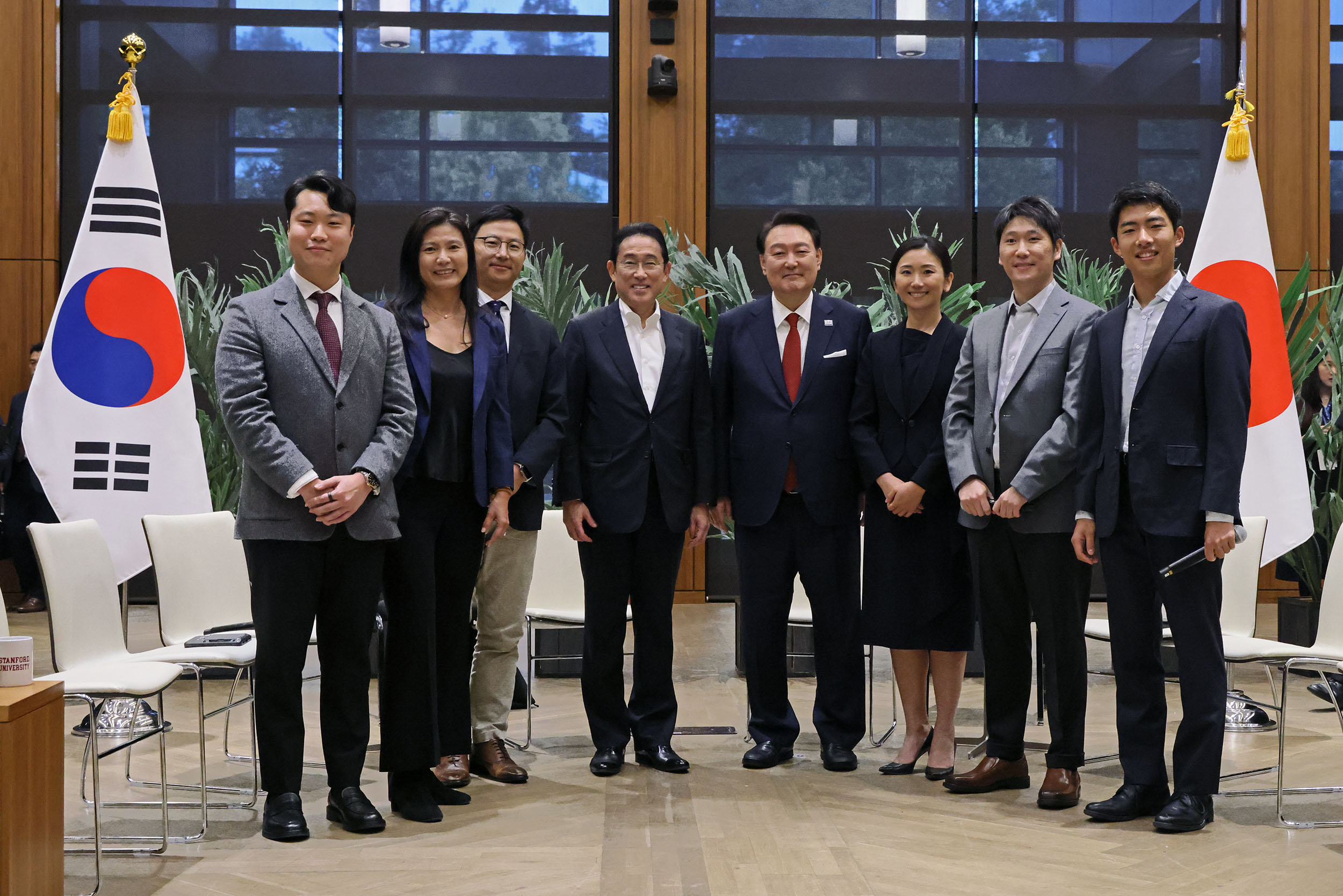 Prime Minister Kishida attending a roundtable with Japanese and Korean startup companies (1)
