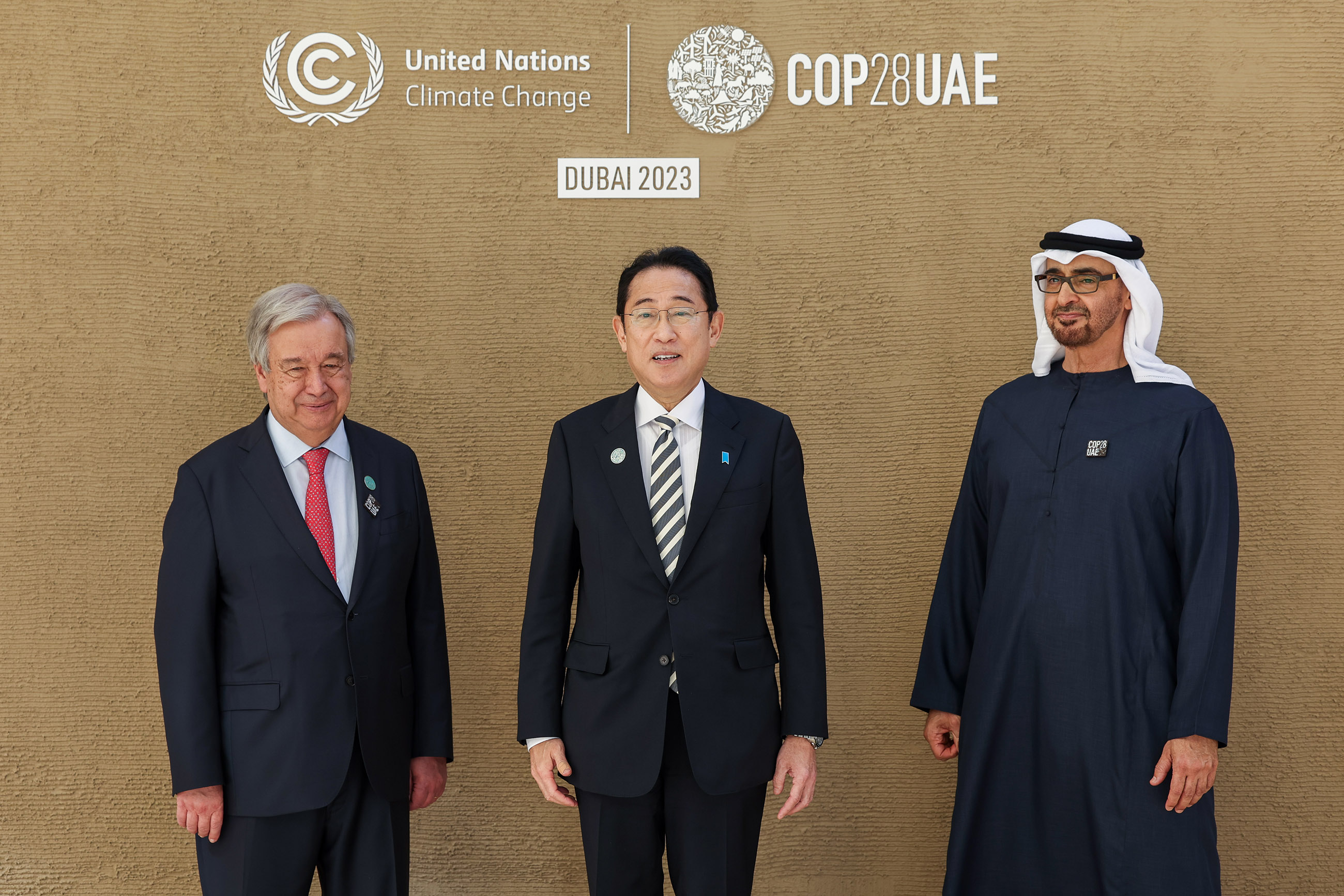Prime Minister Kishida being welcomed at the venue (Photo by COP28/UNclimatechange)