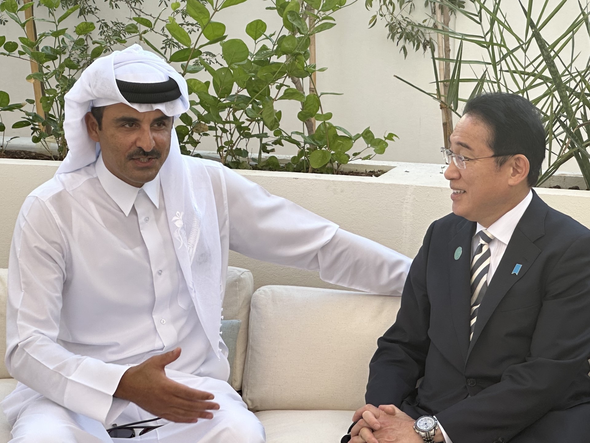 Japan-Qatar Summit Meeting 1 (Photo: Ministry of Foreign Affairs)