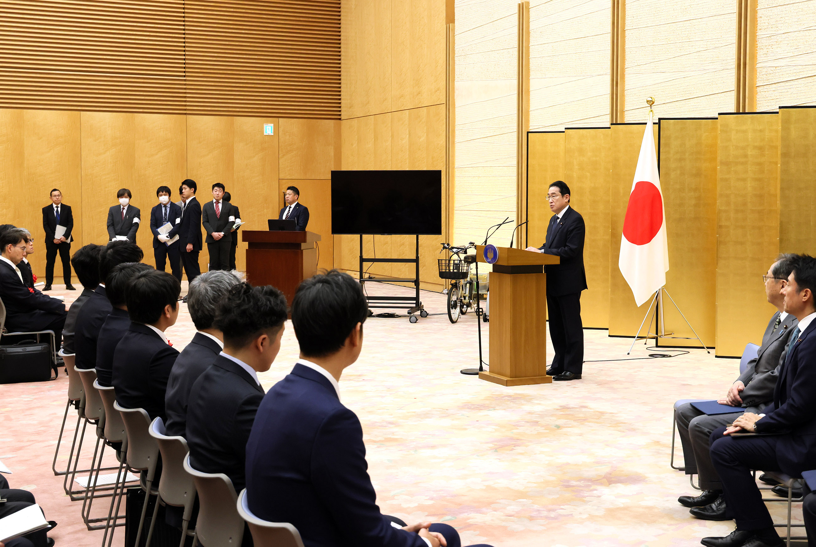 Prime Minister Kishida delivering an address (3)