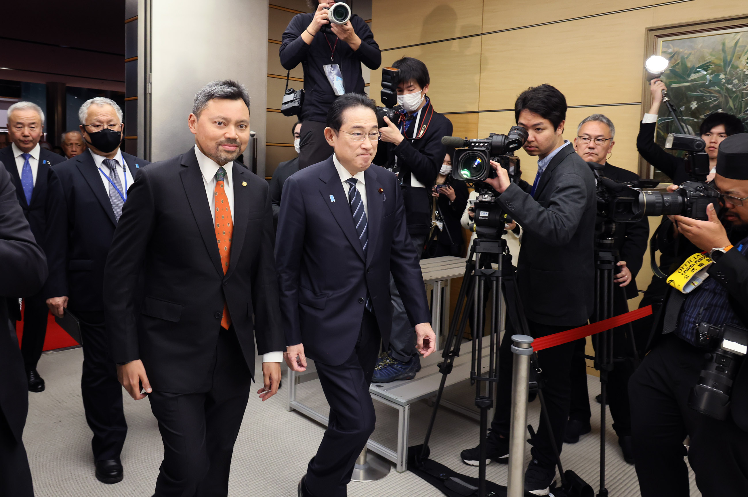 Prime Minister Kishida heading to the meeting with Prince Billah