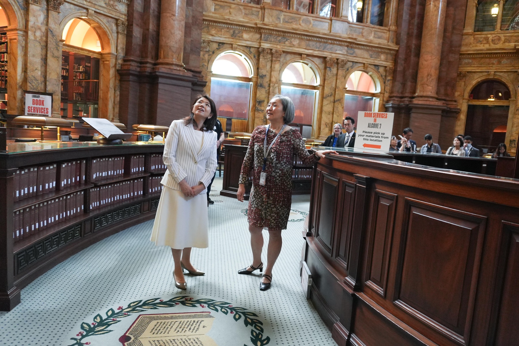 Mrs. Kishida visiting the Library of Congress (5)