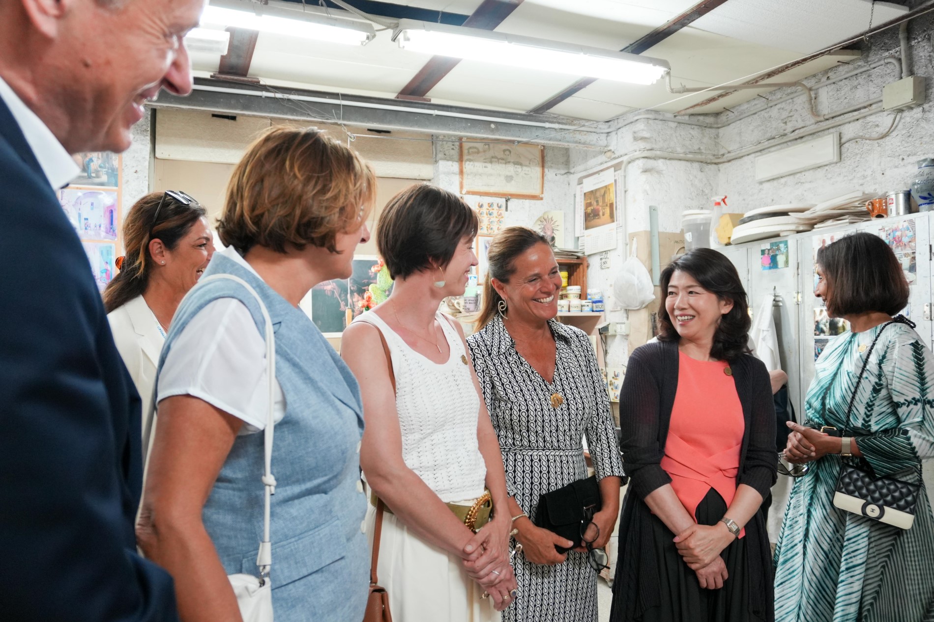 Mrs. Kishida visiting Ceramiche Nicola Fasano in Grottaglie (1)