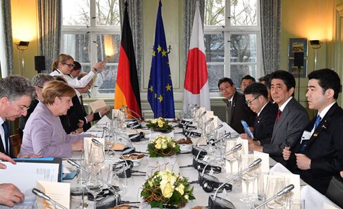 Photograph of the Japan-Germany leaders’ lunch meeting (Pool Photo)