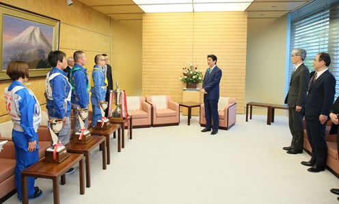 Photograph of the Prime Minister receiving the courtesy call