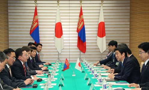 Photograph of the Japan-Mongolia Summit Meeting