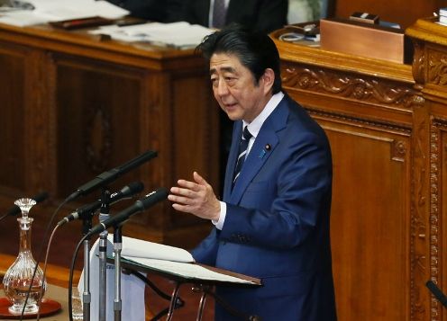 Photograph of the Prime Minister delivering a policy speech during the plenary session of the House of Councillors (3)