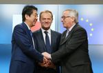 Photograph of the Prime Minister being welcomed by the President of the European Council and the President of the European Commission (1)