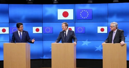Photograph of the Japan-EU joint press announcement (1)