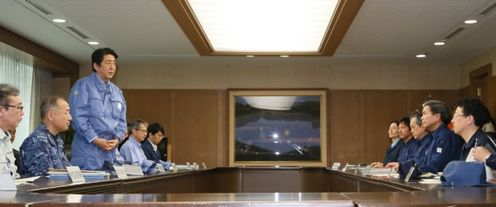 Photograph of the meeting to exchange views at the Kumamoto Prefectural Office