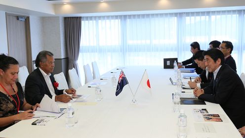 Photograph of the Japan-Cook Islands Summit Meeting