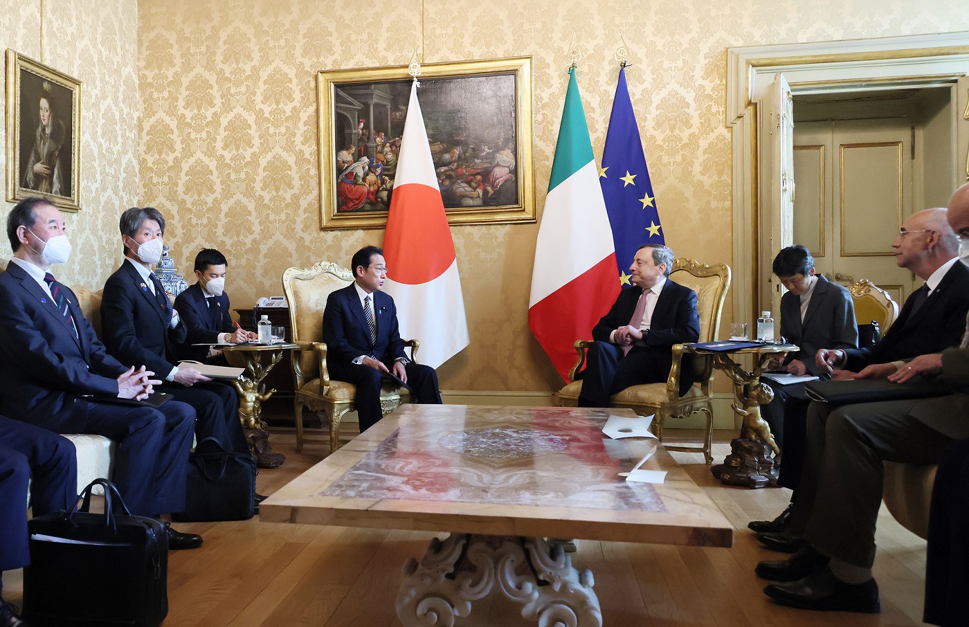 Photograph of the Japan-Italy Summit Meeting (5)