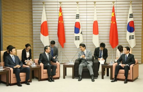 Photograph of the Prime Minister receiving the courtesy call