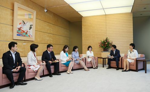 Photograph of the Prime Minister receiving the request