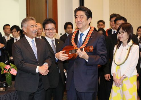 Photograph of the dinner banquet with people of Japanese descent (2)