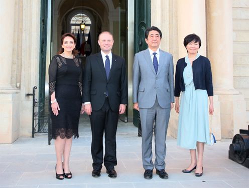 Photograph of the welcome ceremony (3)