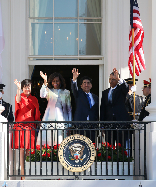 Photograph of the welcome ceremony at the White House (4)