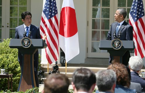 Photograph of the Japan-U.S. joint press conference (1)