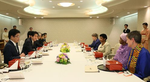 Photograph of the Prime Minister attending the luncheon