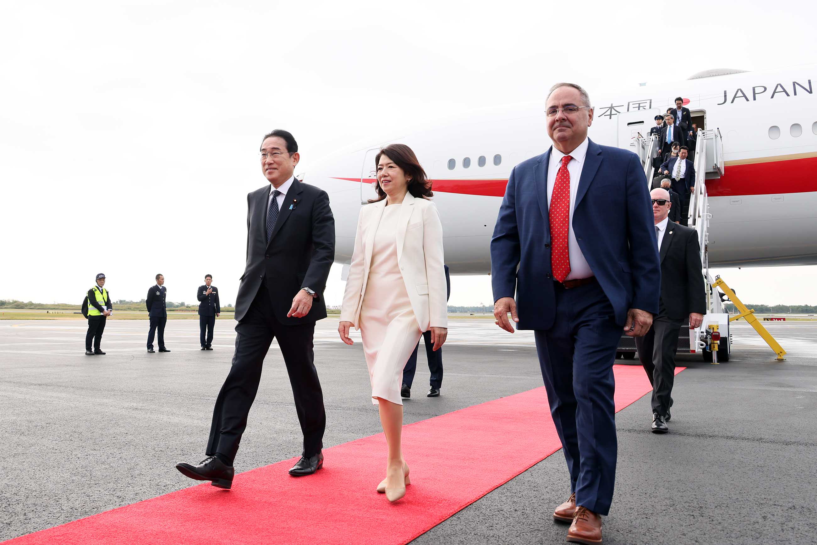 Prime Minister Kishida arriving in Philadelphia (2)