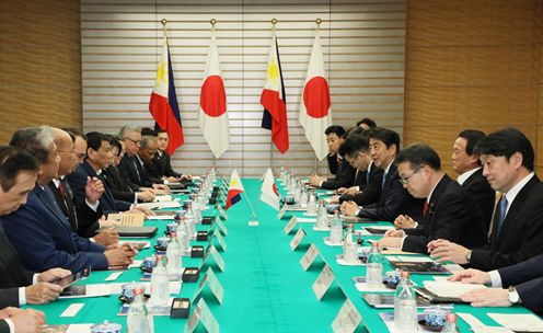 Photograph of the Japan-Philippines Summit Meeting