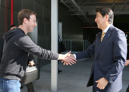 Photograph of the Prime Minister visiting the headquarters of Facebook