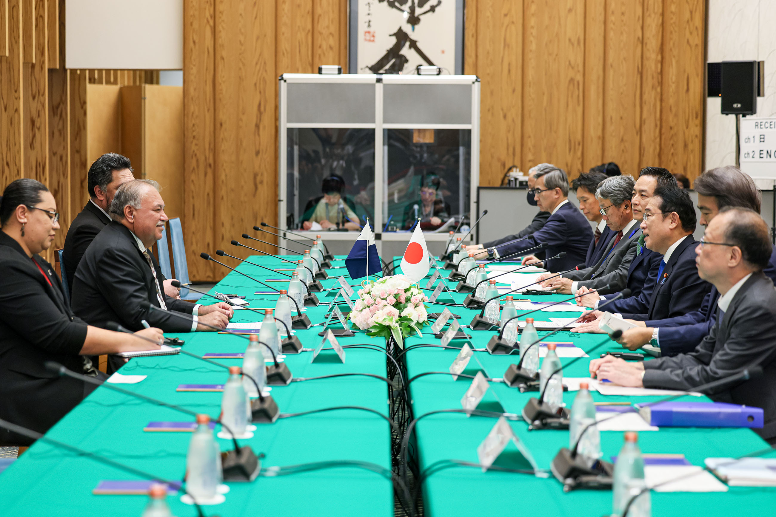Prime Minister Kishida receiving a courtesy call from Hon. Mr. Baron Waqa, Secretary General, Pacific Islands Forum (4)