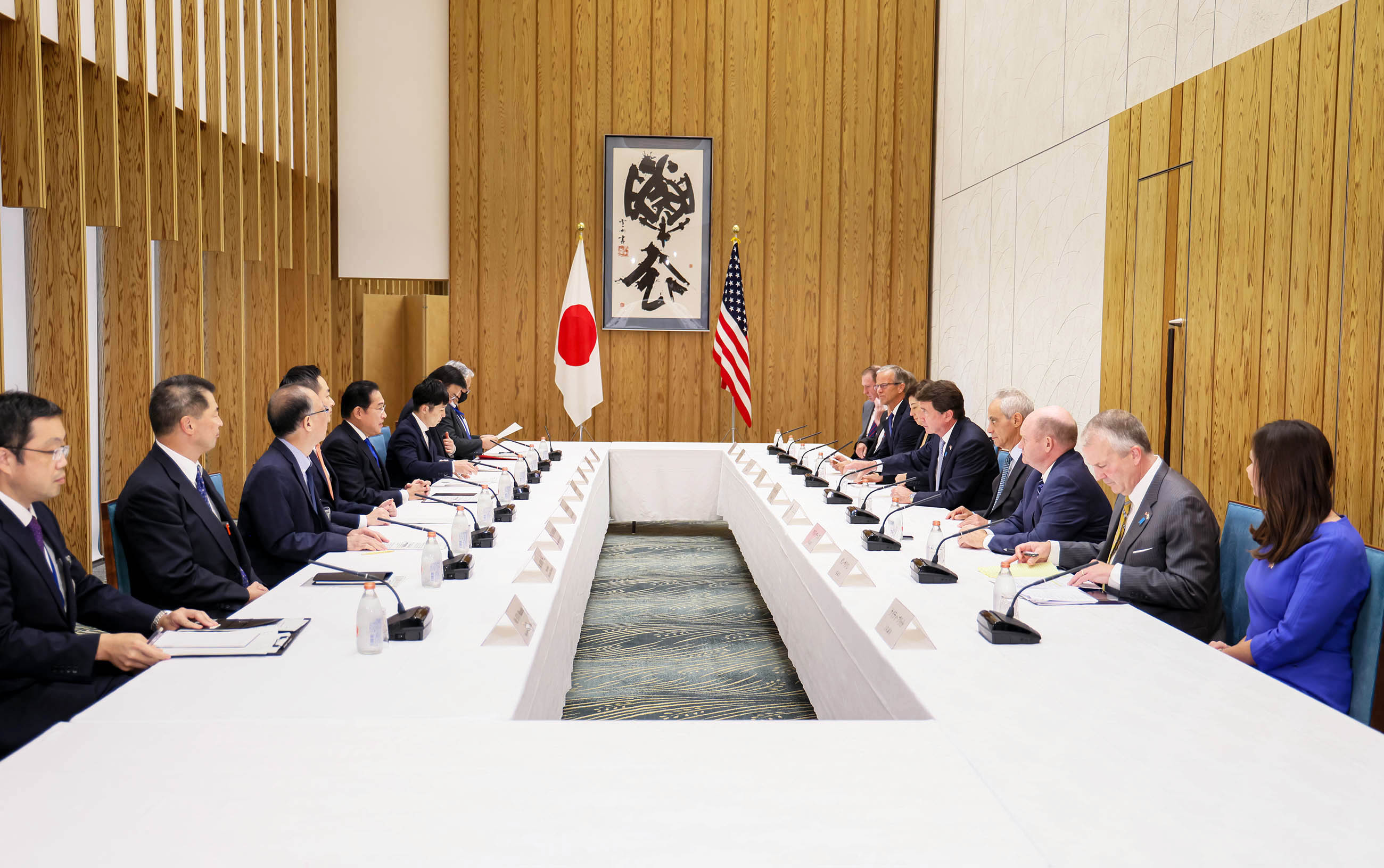 Prime Minister Kishida receiving a courtesy call (4)