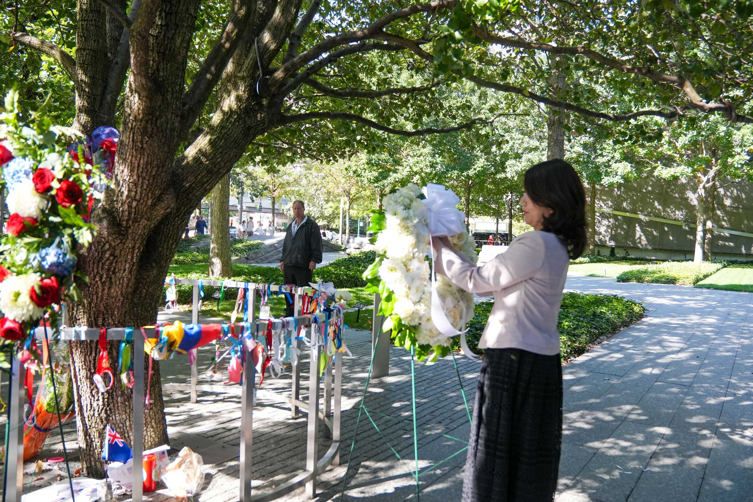 Mrs. Kishida visiting the 9/11 Memorial & Museum (3)