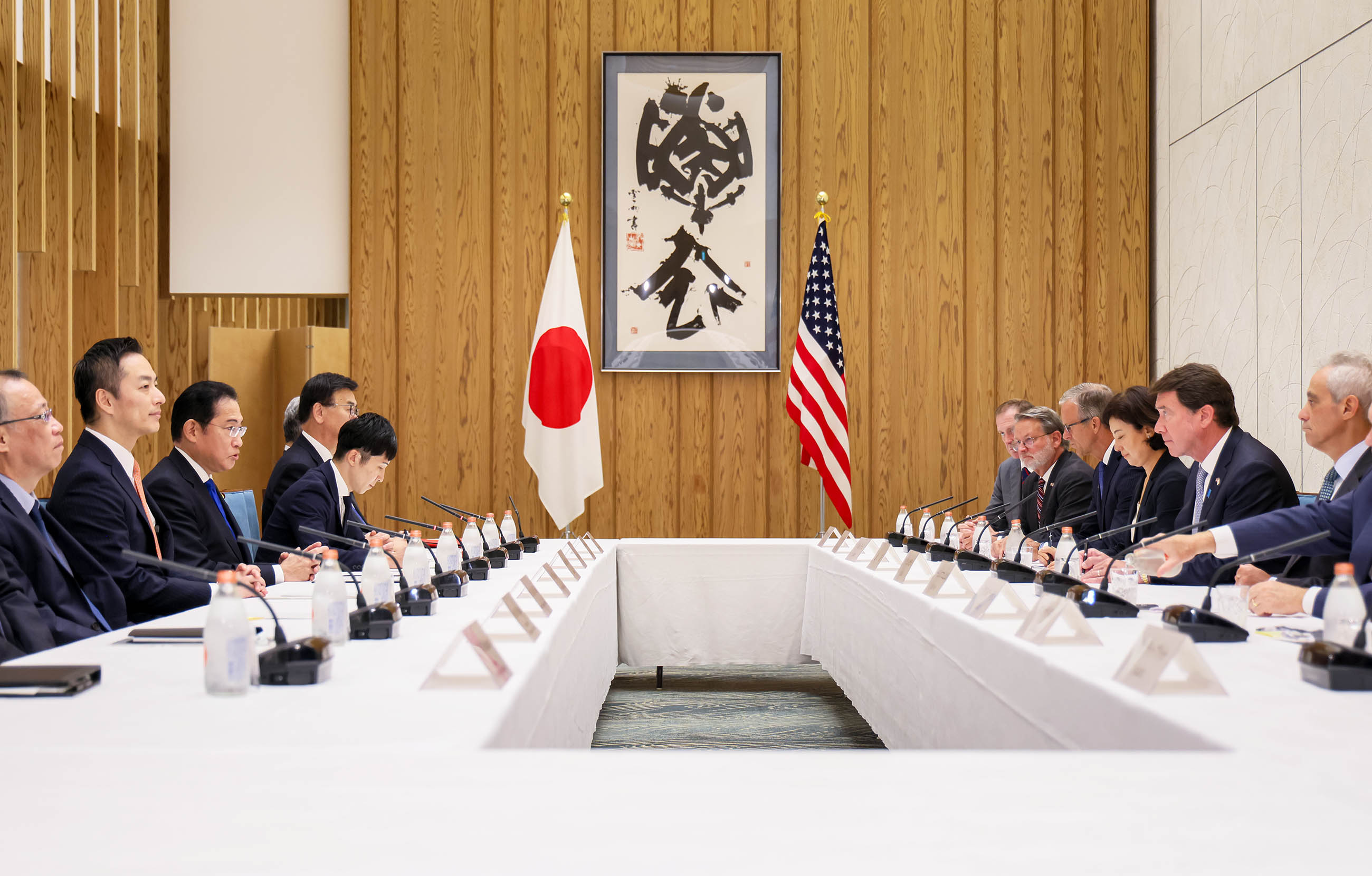 Prime Minister Kishida receiving a courtesy call (5)