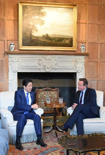 Photograph of the Japan-UK Summit Meeting (2)