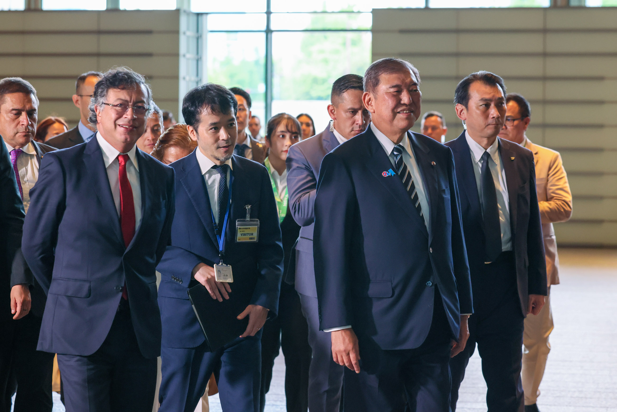 Prime Minister Ishiba welcoming President Petro (2)