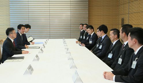 Photograph of the Prime Minister receiving the courtesy call 2