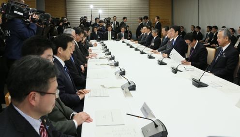 Photograph of the Prime Minister attending the meeting (2)