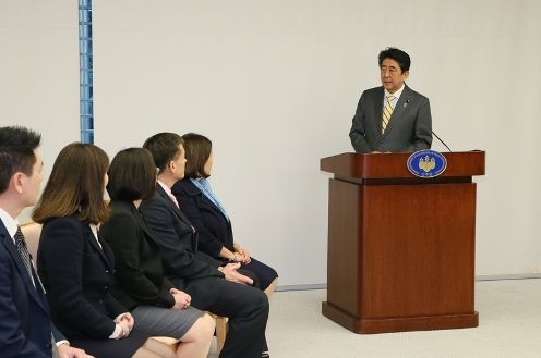 Photograph of the Prime Minister delivering an address (2)