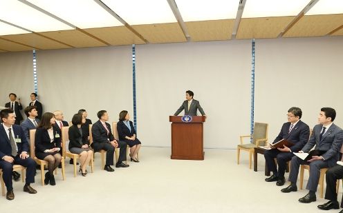 Photograph of the Prime Minister delivering an address (3)