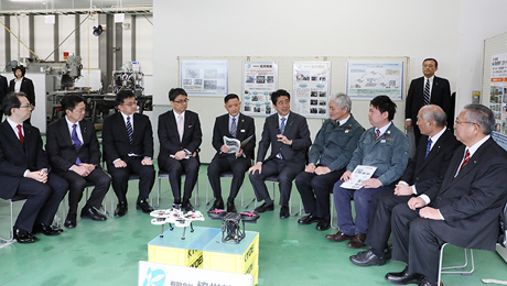 Prime Minisiter Abe visits Fukushima