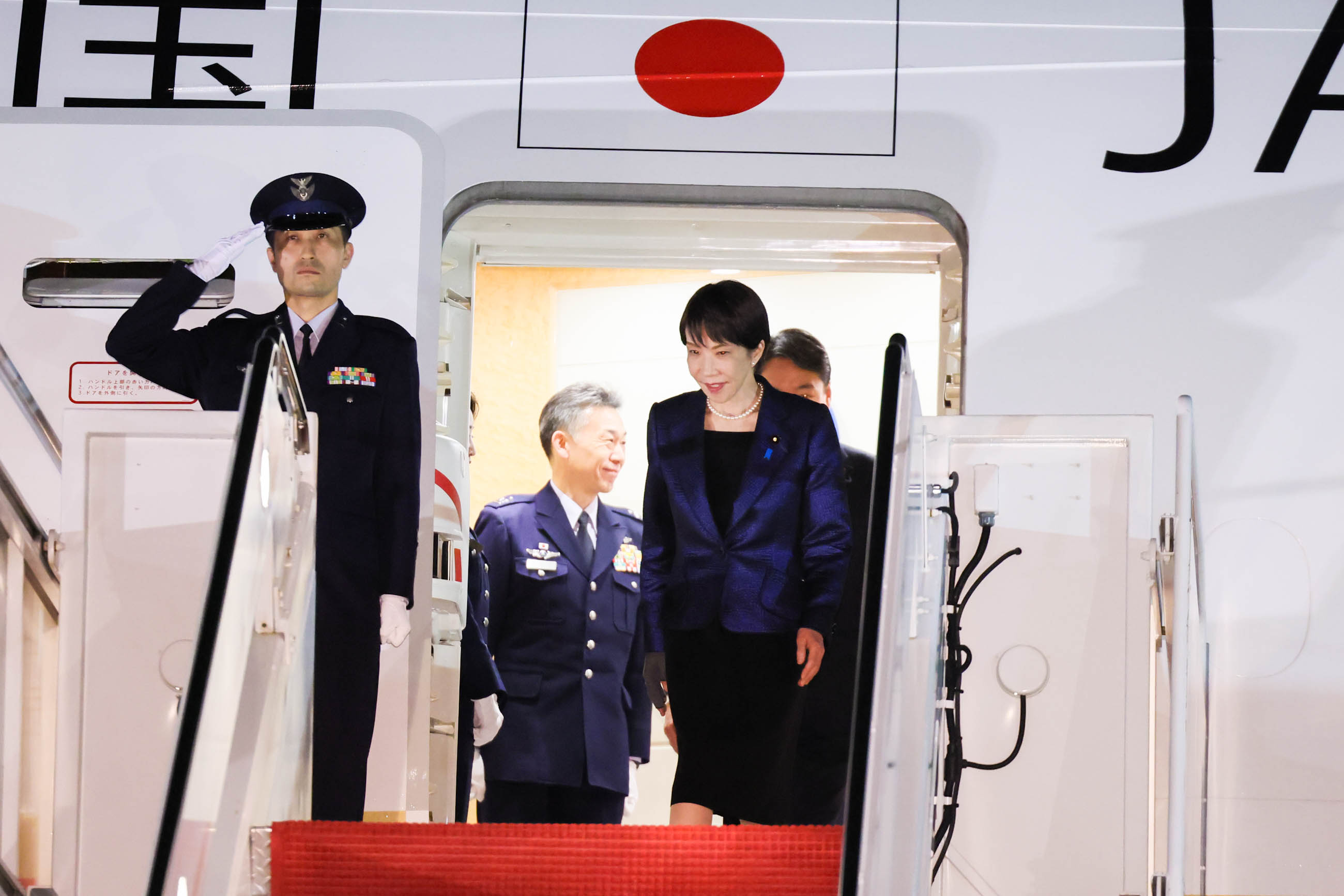 Prime Minister Takaichi arriving in the United States (1)
