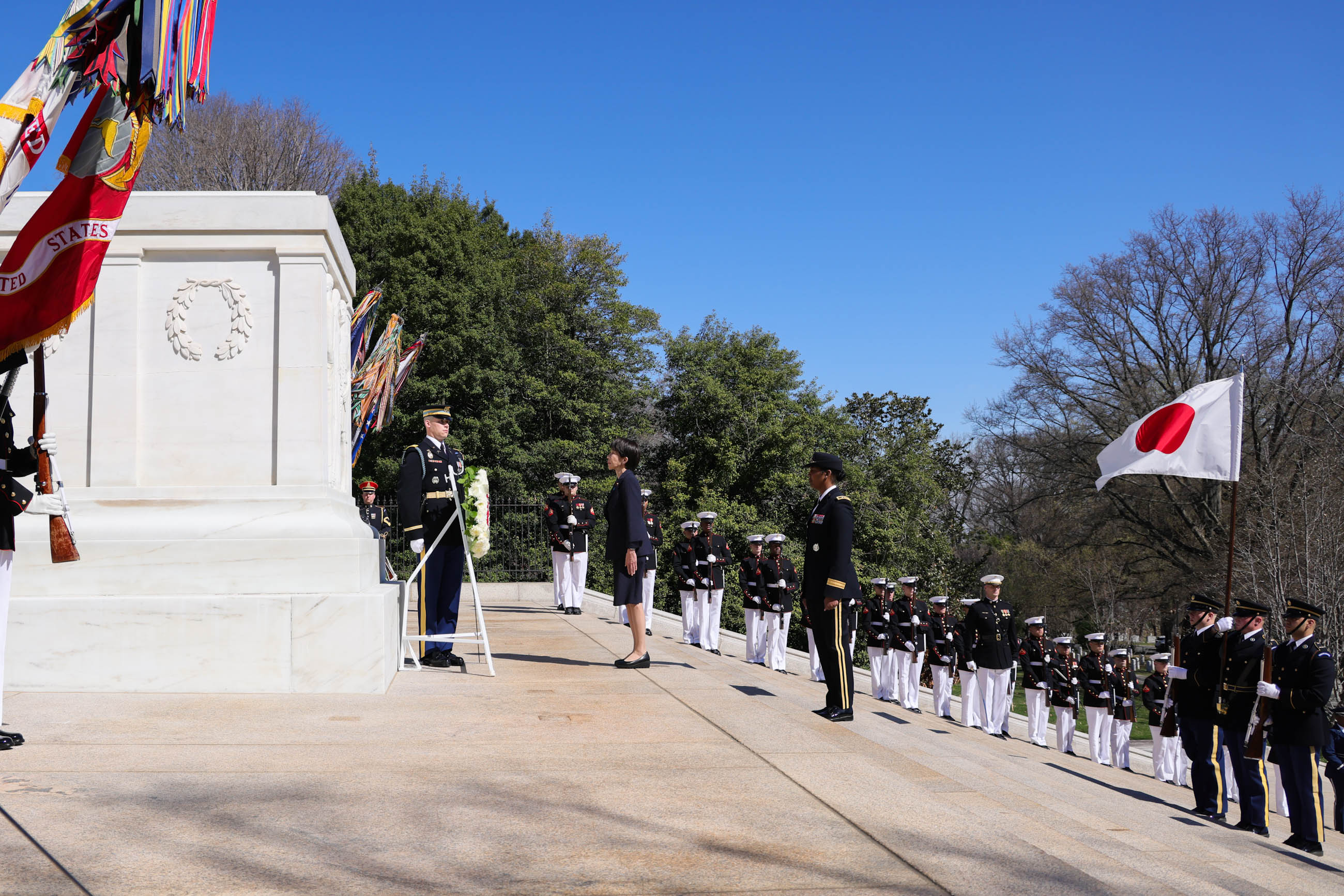 Prime Minister Takaichi laying a wreath at Arlington National Cemetery (4)