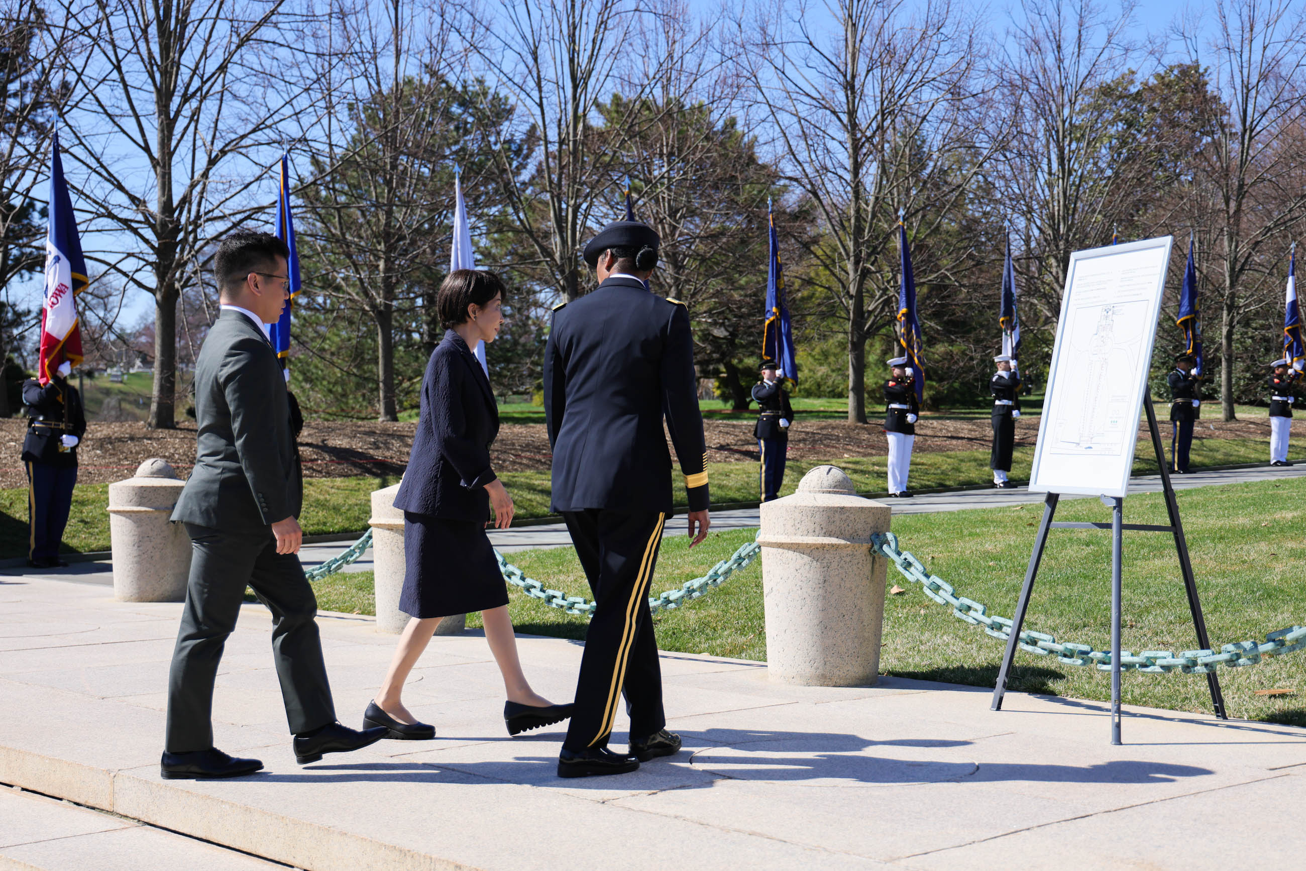 Prime Minister Takaichi visiting Arlington National Cemetery (3)