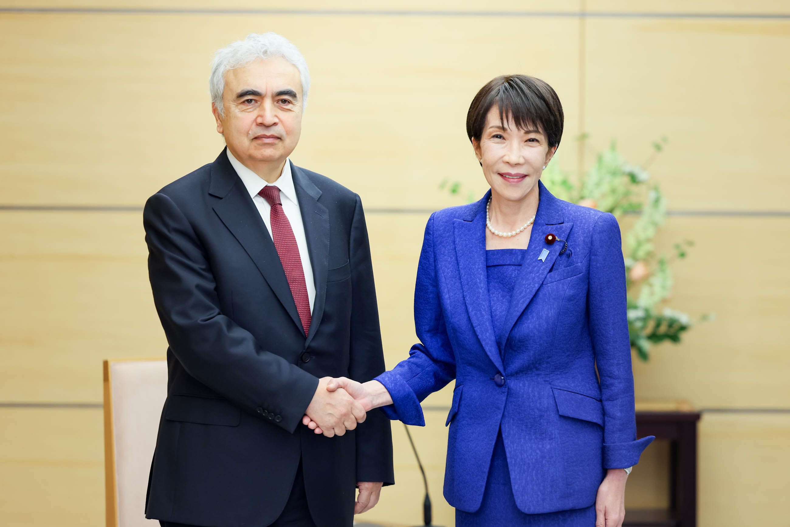 Prime Minister Takaichi receiving a courtesy call (1)