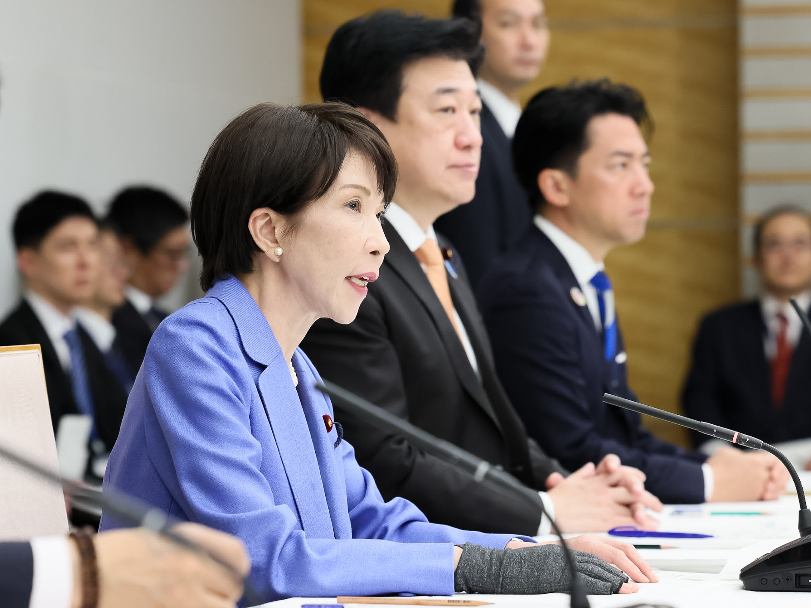 Prime Minister Takaichi wrapping up the meeting (1)